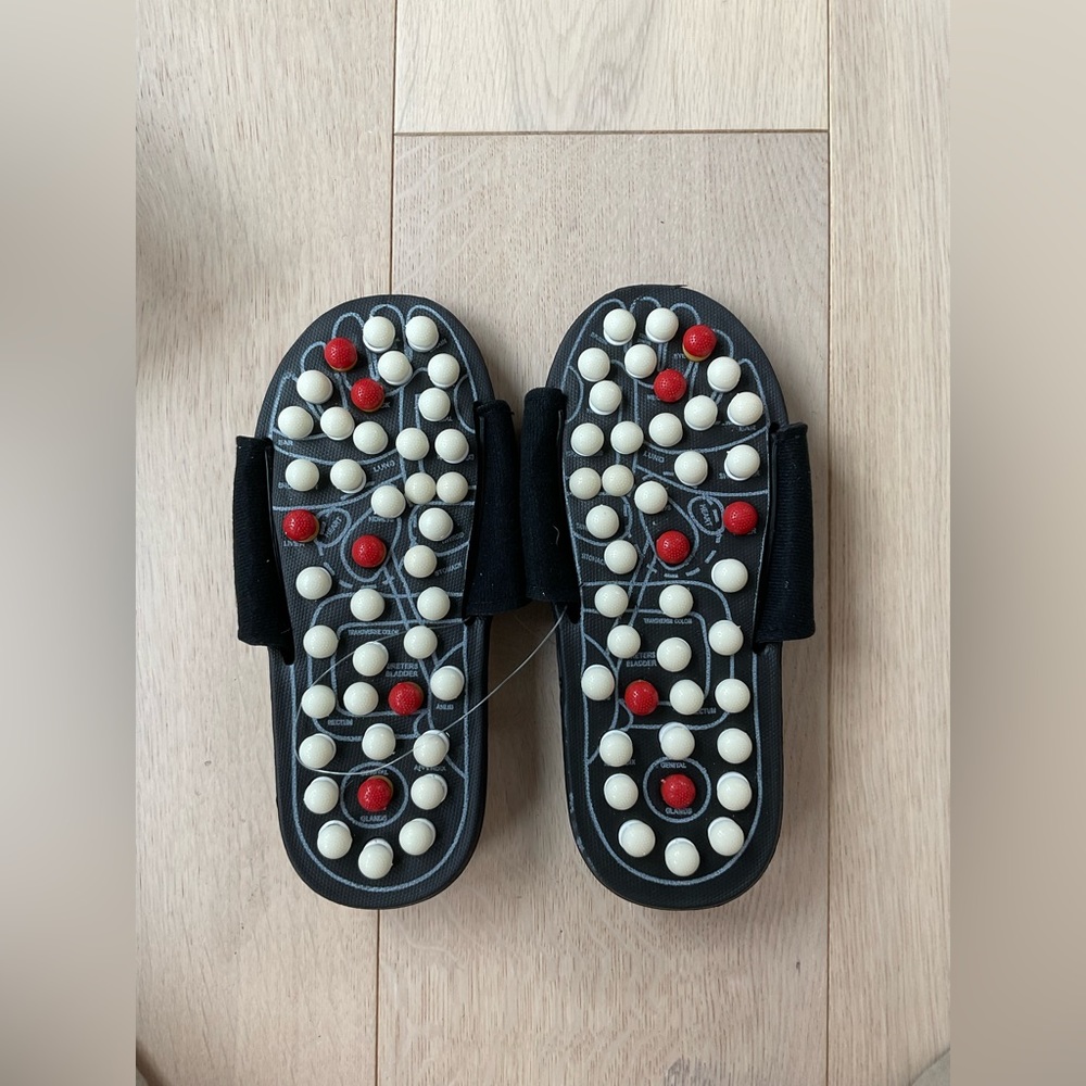 FITZ massage sandals size 6